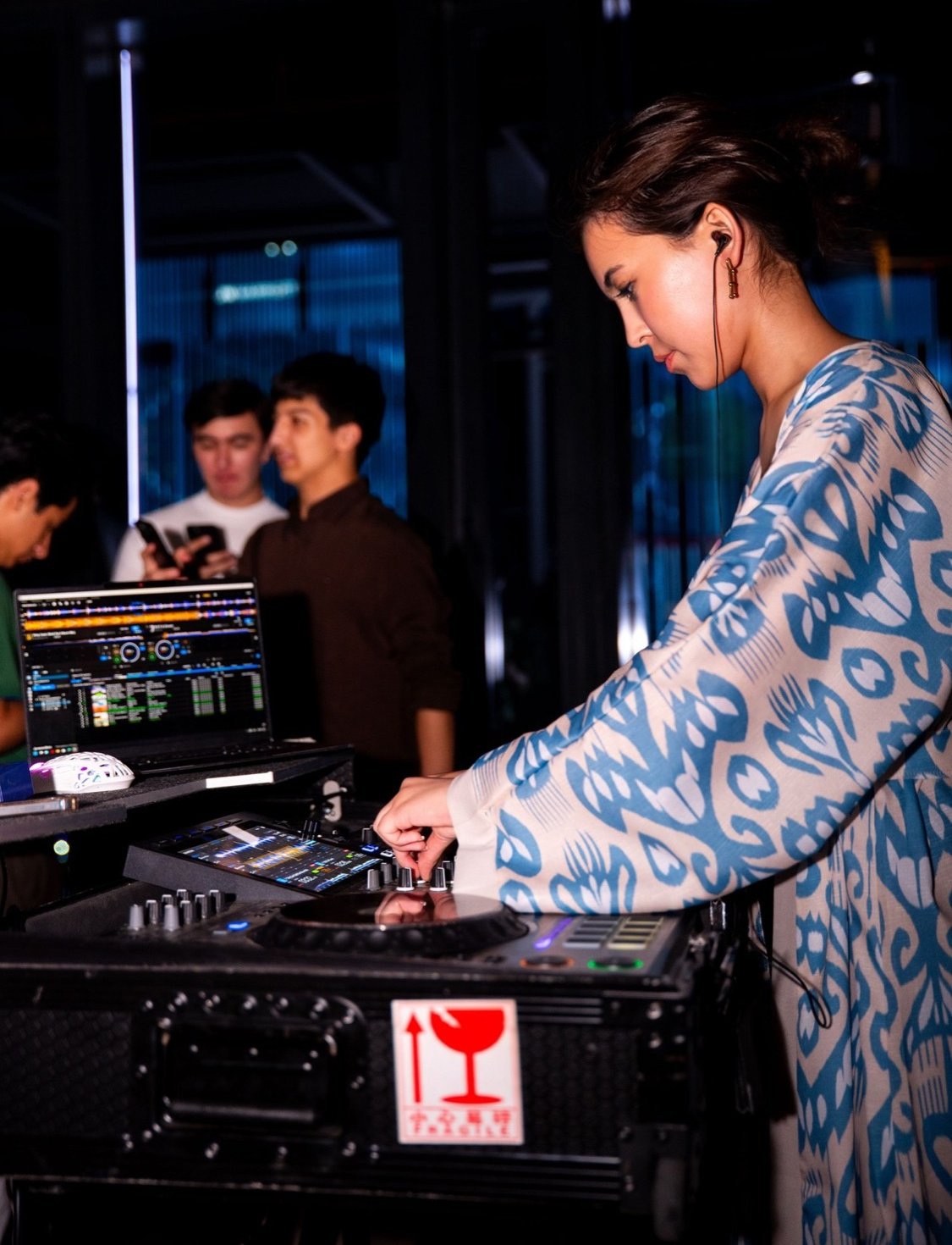DJ Nadira playing a set